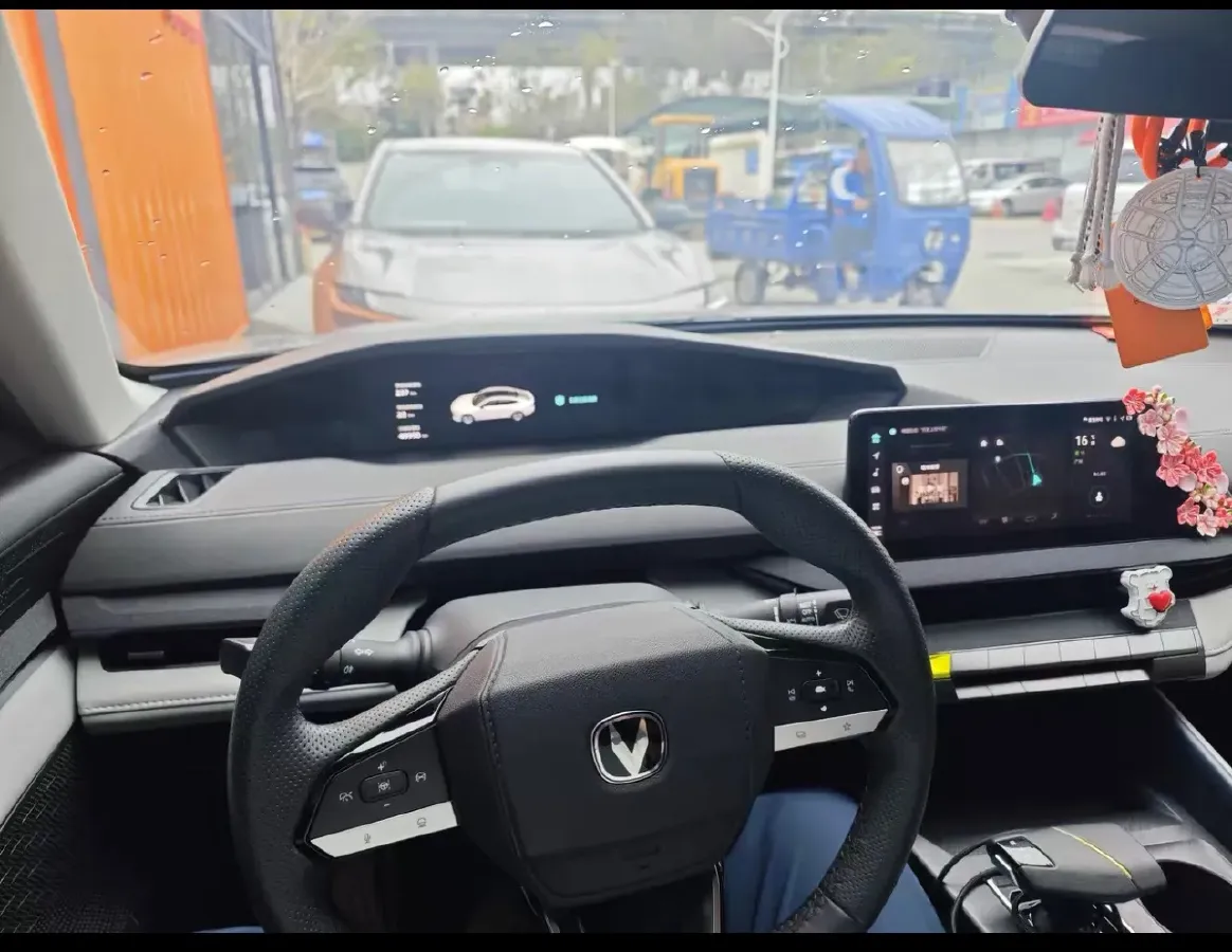 2023 ChangAn UNI-V iDD 1.5T 170HP L4 6TCT PHEV 18.4KWH,autocango,china used car exporter,china ev exporter,chinese used car exporter,chinese used ev exporter