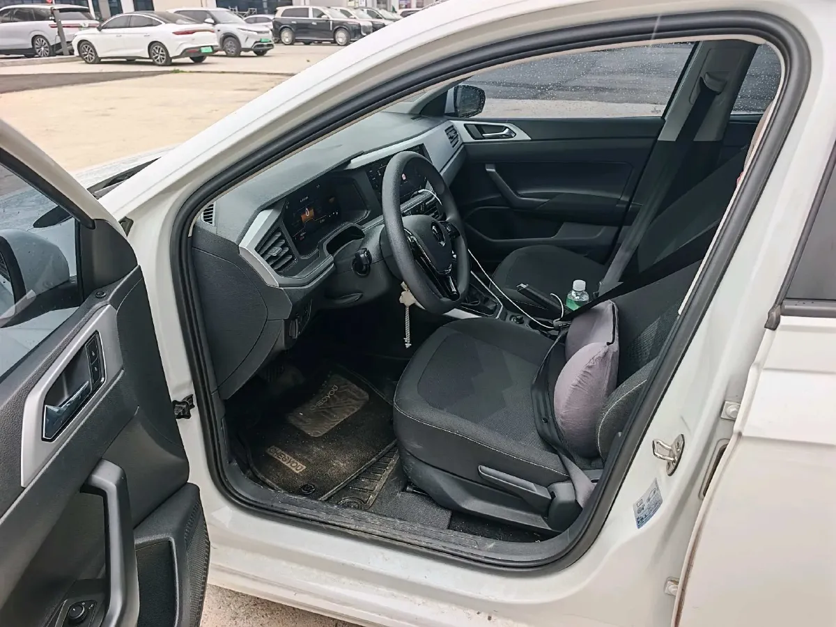 2023 Volkswagen Polo 1.5L 110HP L4 6AT,autocango,china used car exporter,china ev exporter,chinese used car exporter,chinese used ev exporter