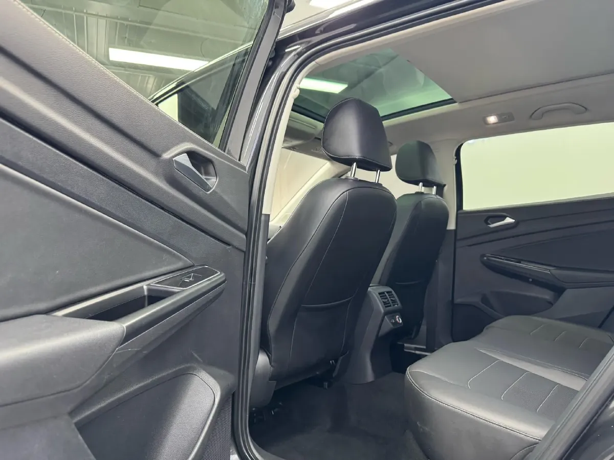 2022 Jetta VS7 1.4T 150HP L4 6AT,autocango,china used car exporter,china ev exporter,chinese used car exporter,chinese used ev exporter