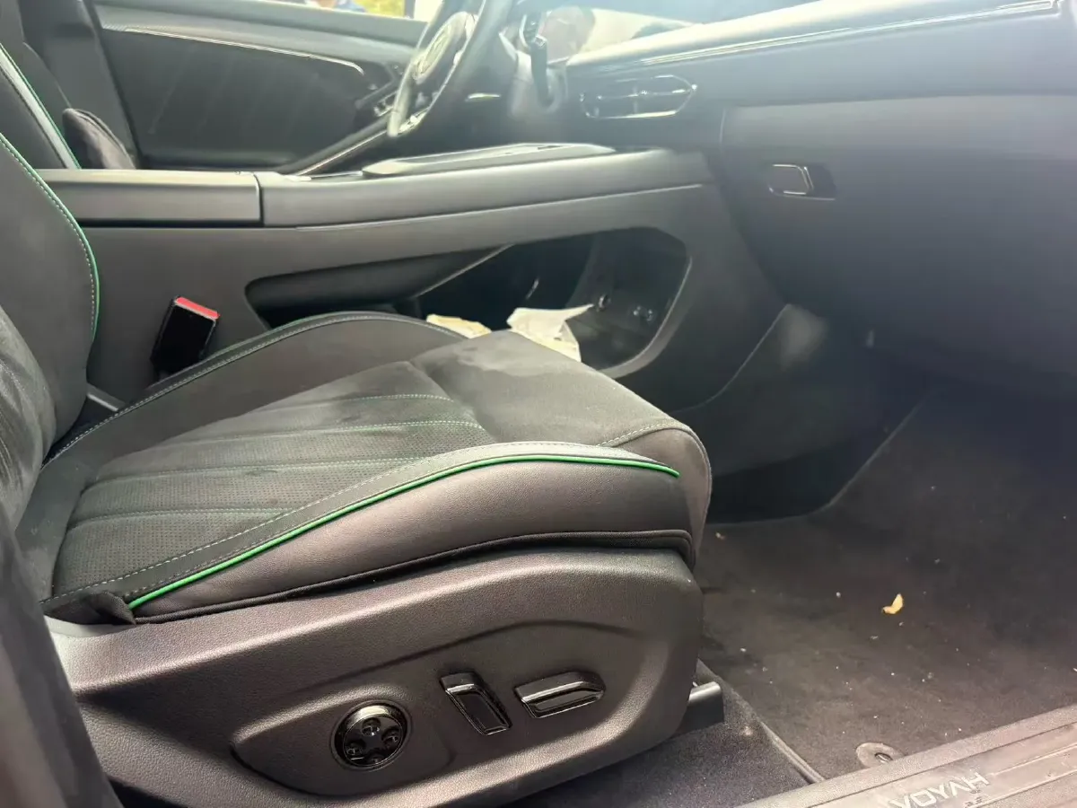 2025 Voyah FREE 1.5T 150HP L4 REEV 43KWH,autocango,china used car exporter,china ev exporter,chinese used car exporter,chinese used ev exporter