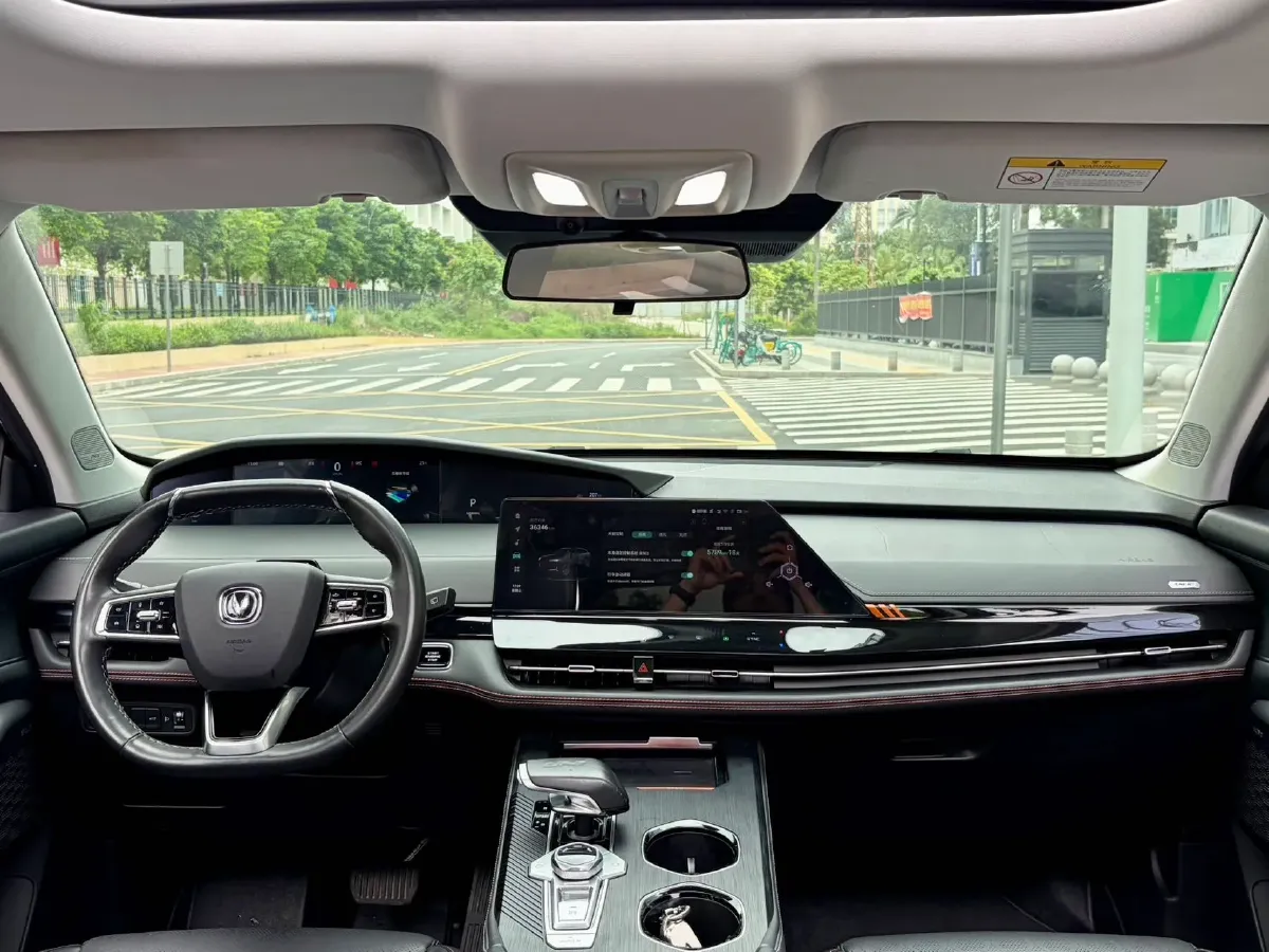 2021 ChangAn UNI-K 2.0T 233HP L4 8AT,autocango,china used car exporter,china ev exporter,chinese used car exporter,chinese used ev exporter