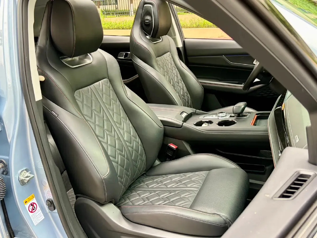 2021 ChangAn UNI-K 2.0T 233HP L4 8AT,autocango,china used car exporter,china ev exporter,chinese used car exporter,chinese used ev exporter