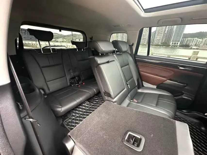 2017 GAC Trumpchi GS8 2.0T 201HP L4 6AT,autocango,china used car exporter,china ev exporter,chinese used car exporter,chinese used ev exporter