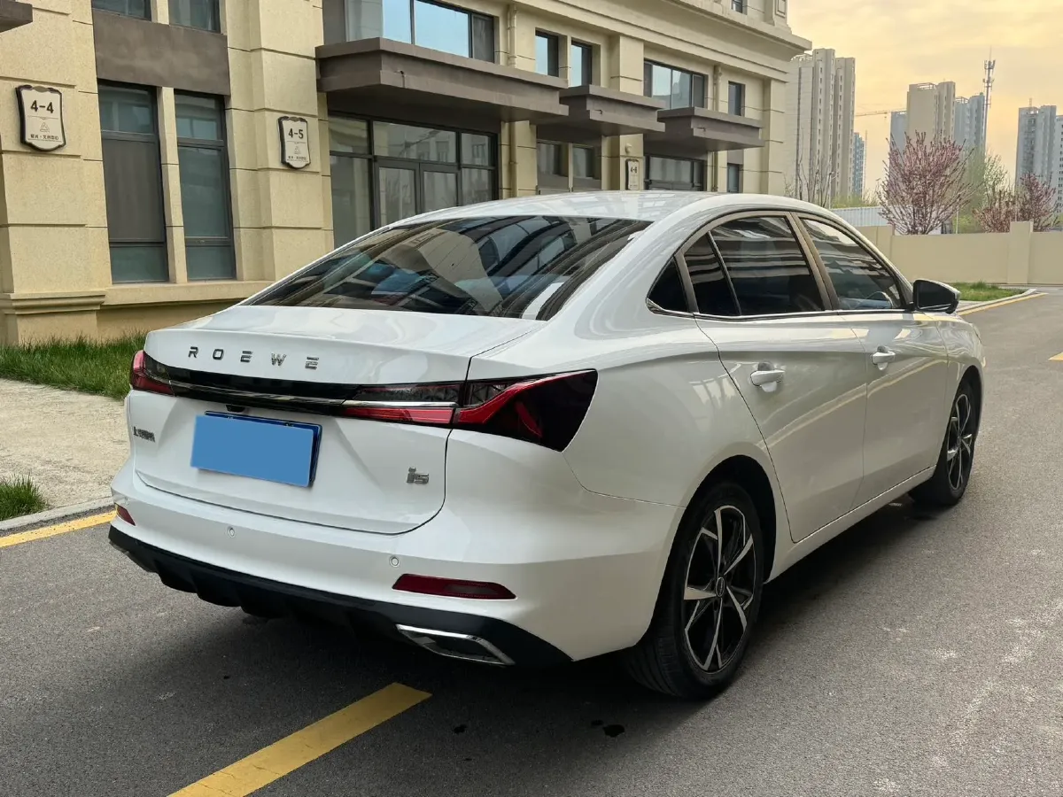 2023 Roewe i5 1.5L 129HP L4 CVT,autocango,china used car exporter,china ev exporter,chinese used car exporter,chinese used ev exporter