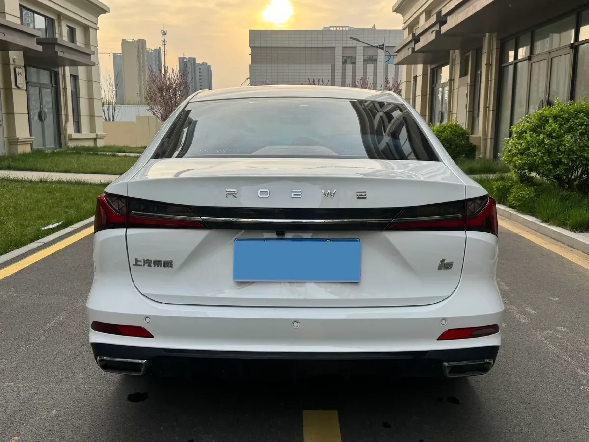 2023 Roewe i5 1.5L 129HP L4 CVT,autocango,china used car exporter,china ev exporter,chinese used car exporter,chinese used ev exporter