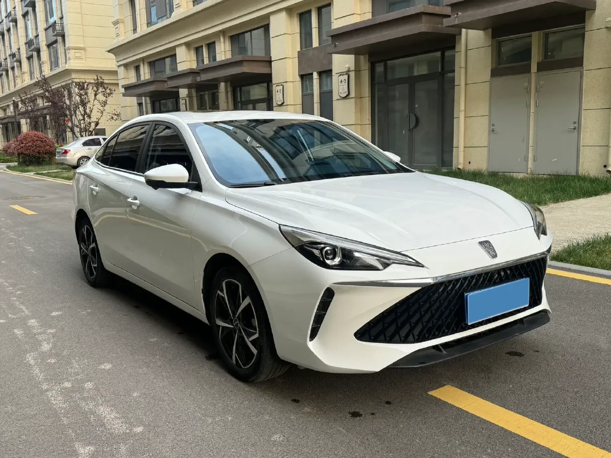 2023 Roewe i5 1.5L 129HP L4 CVT,autocango,china used car exporter,china ev exporter,chinese used car exporter,chinese used ev exporter