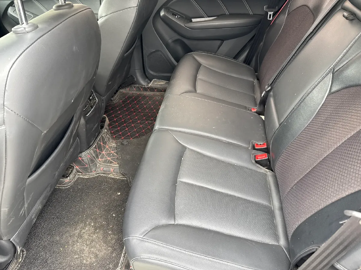 2020 Roewe i6 1.5T 169HP L4 7DCT,autocango,china used car exporter,china ev exporter,chinese used car exporter,chinese used ev exporter