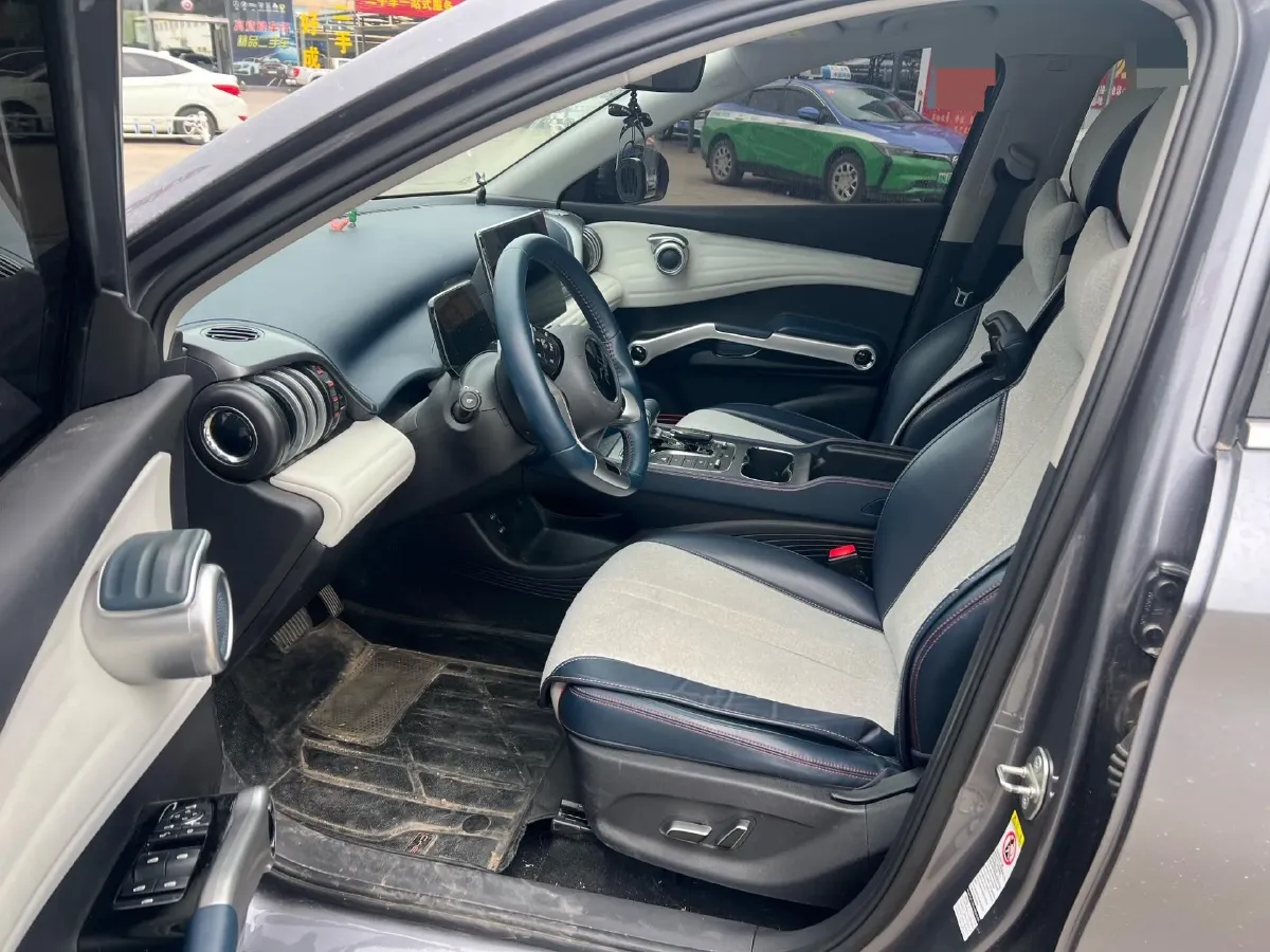 2022 Roewe RX5 MAX 1.5T 181HP L4 6AT,autocango,china used car exporter,china ev exporter,chinese used car exporter,chinese used ev exporter