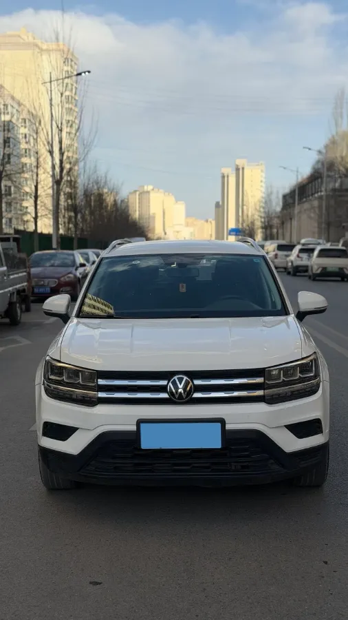 2022 Ford Transit 2.0T 202HP L4 6AT,autocango,china used car exporter,china ev exporter,chinese used car exporter,chinese used ev exporter