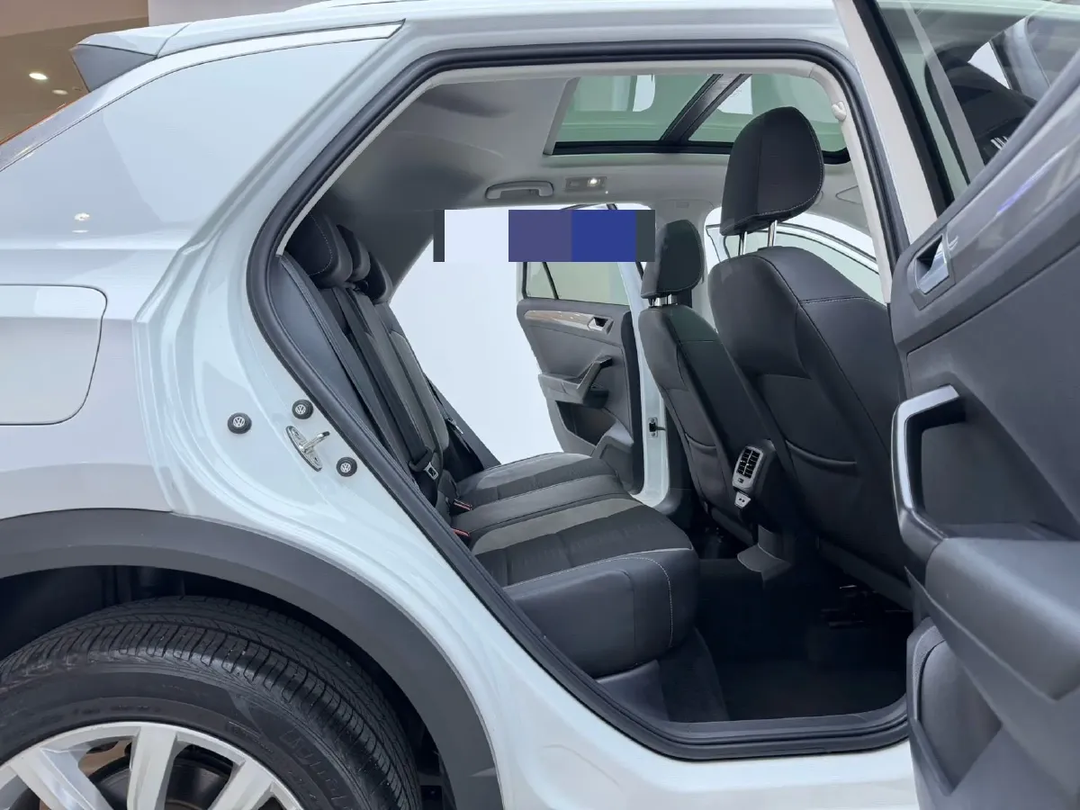 2022 Volkswagen T-Roc 1.4T 150HP L4 7DCT,autocango,china used car exporter,china ev exporter,chinese used car exporter,chinese used ev exporter