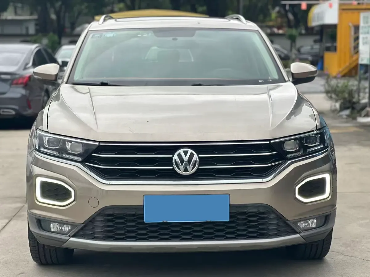 2019 Volkswagen T-Roc 1.4T 150HP L4 7DCT,autocango,china used car exporter,china ev exporter,chinese used car exporter,chinese used ev exporter