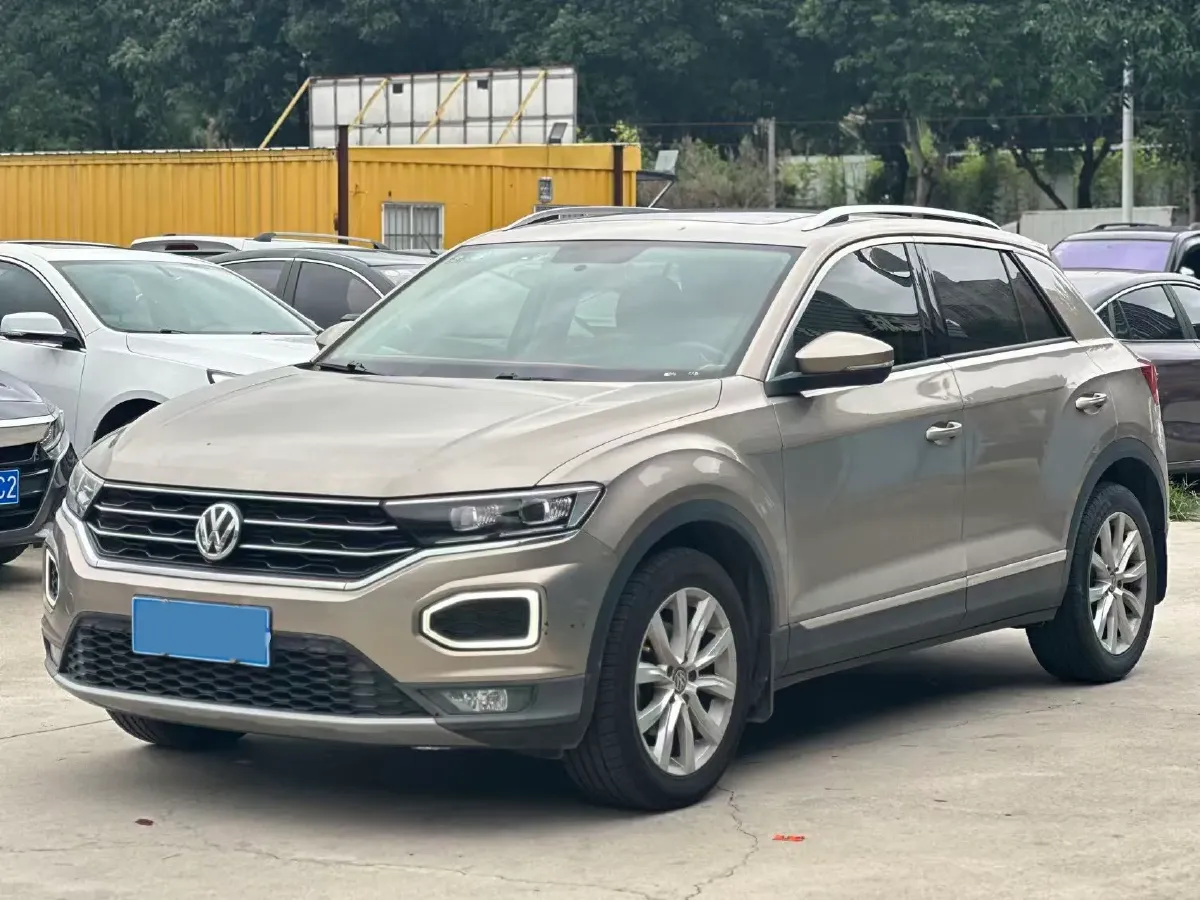 2019 Volkswagen T-Roc 1.4T 150HP L4 7DCT,autocango,china used car exporter,china ev exporter,chinese used car exporter,chinese used ev exporter
