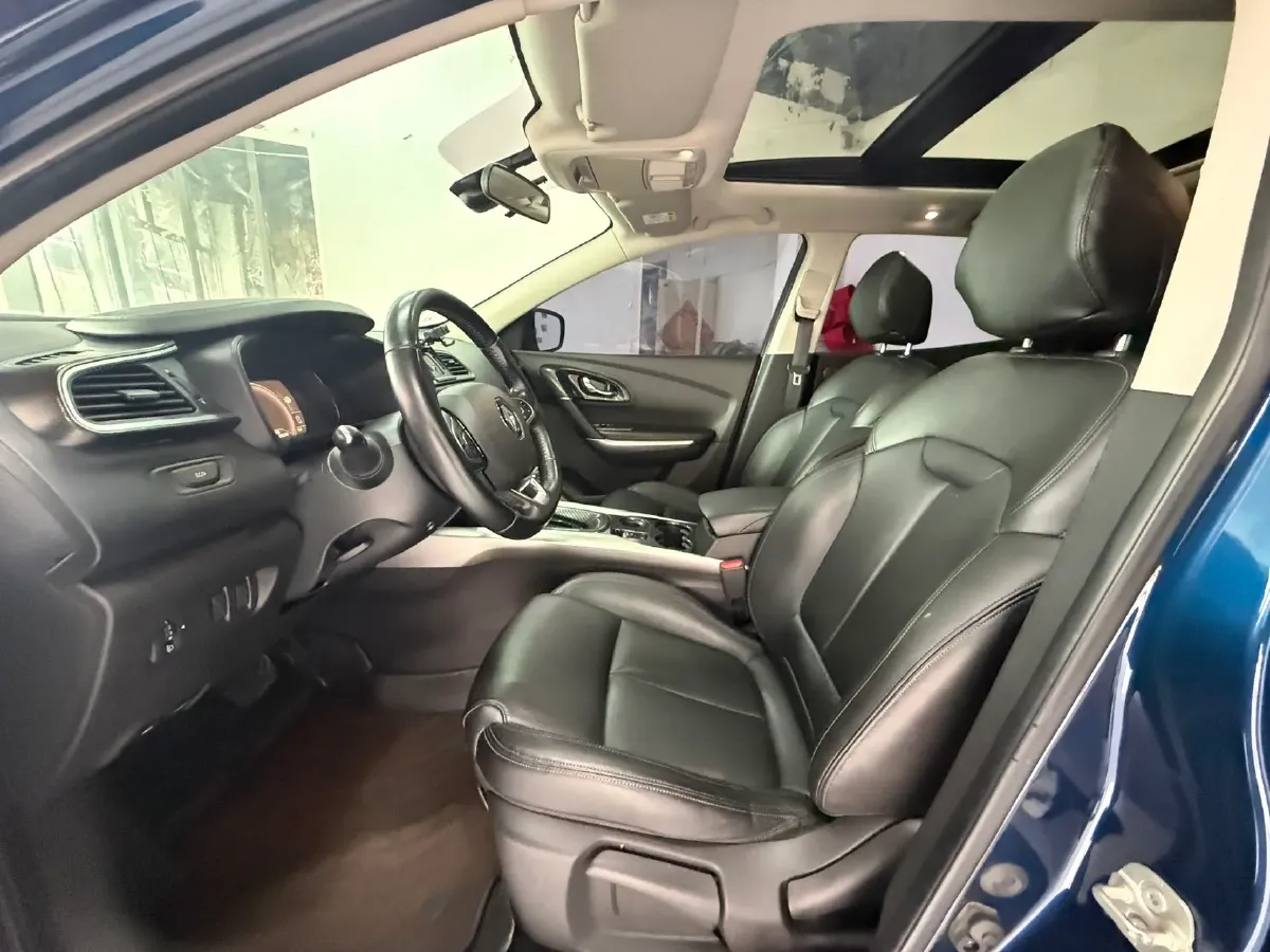 2017 Renault Kadjar 2.0L 150HP L4 CVT,autocango,china used car exporter,china ev exporter,chinese used car exporter,chinese used ev exporter