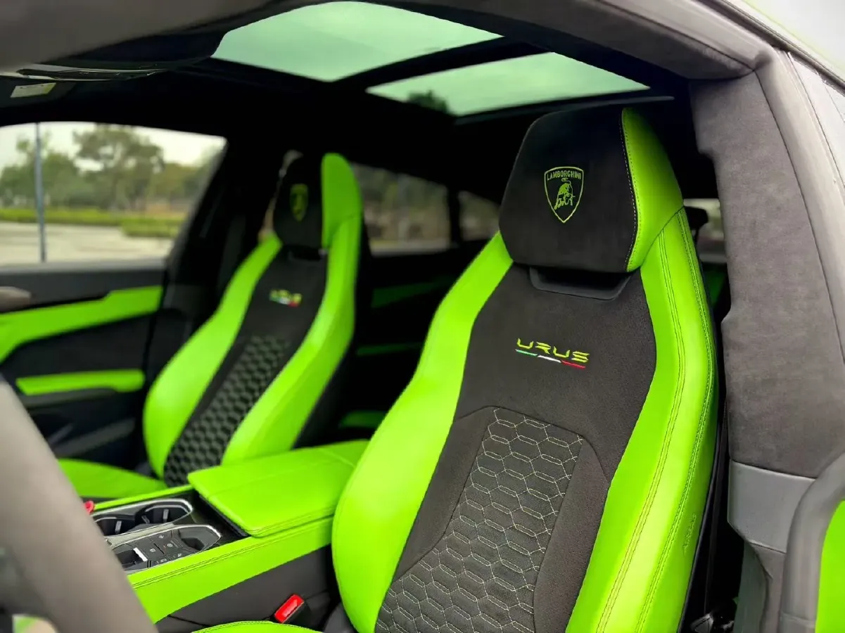 2021 Lamborghini Urus 4.0T 641HP V8 8AT,autocango,china used car exporter,china ev exporter,chinese used car exporter,chinese used ev exporter