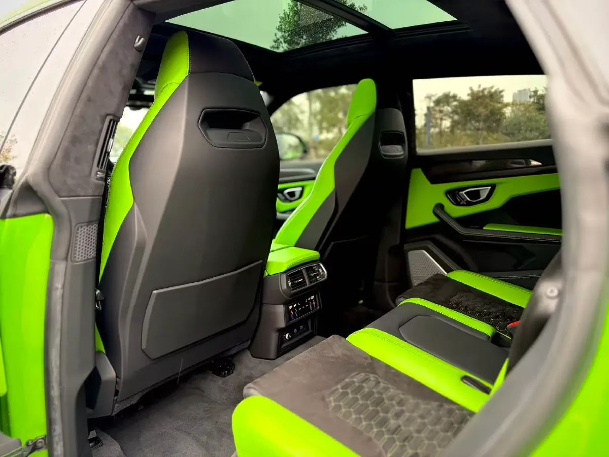 2021 Lamborghini Urus 4.0T 641HP V8 8AT,autocango,china used car exporter,china ev exporter,chinese used car exporter,chinese used ev exporter