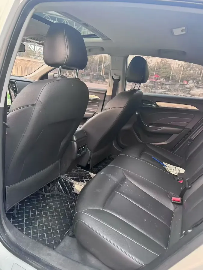 2017 Roewe i6 1.0T 125HP L3 2AT PHEV,autocango,china used car exporter,china ev exporter,chinese used car exporter,chinese used ev exporter