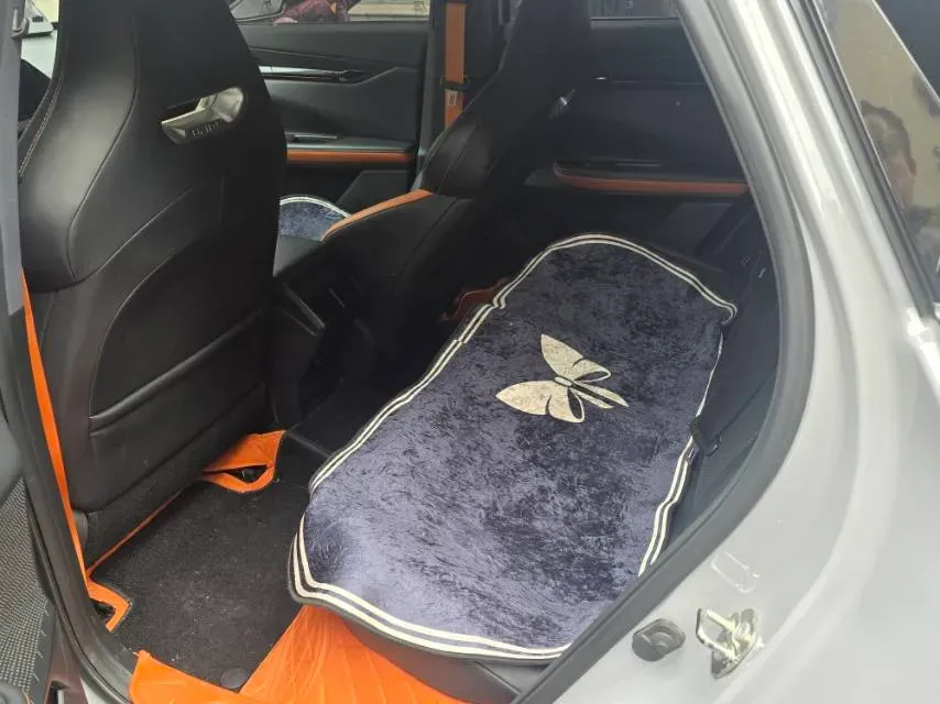 2023 ChangAn UNI-V 1.5T 188HP L4 7DCT,autocango,china used car exporter,china ev exporter,chinese used car exporter,chinese used ev exporter