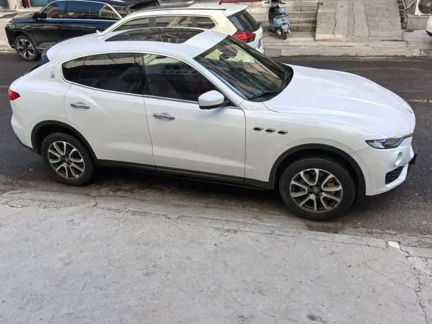 2018 Maserati Levante 3.0T 350HP V6 8AT,autocango,china used car exporter,china ev exporter,chinese used car exporter,chinese used ev exporter