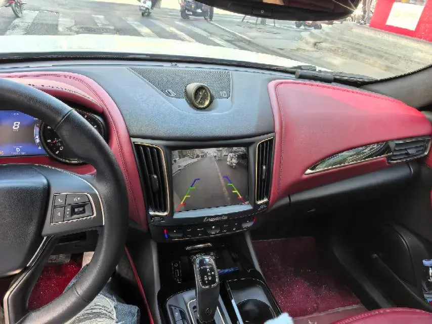 2018 Maserati Levante 3.0T 350HP V6 8AT,autocango,china used car exporter,china ev exporter,chinese used car exporter,chinese used ev exporter