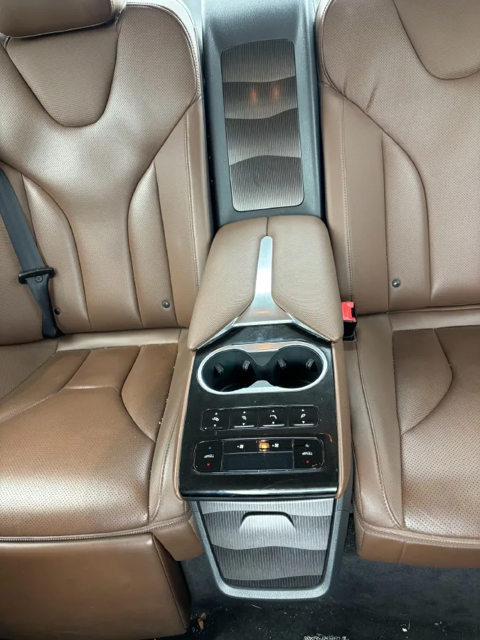 2021 HongQi E-QM5 BEV 54KWH,autocango,china used car exporter,china ev exporter,chinese used car exporter,chinese used ev exporter