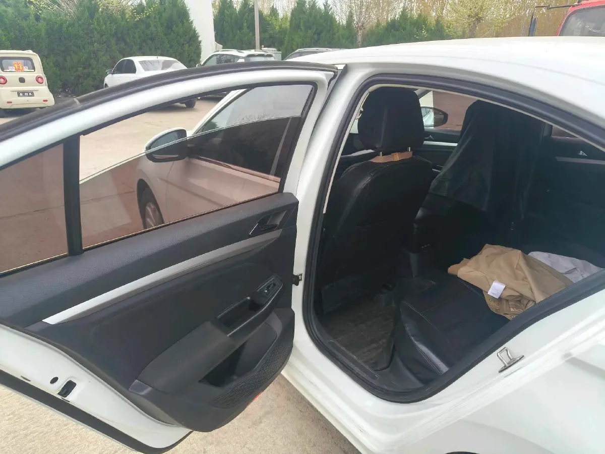 2019 MAXUS XinTu V80 2.5T 136HP L4 6MT,autocango,china used car exporter,china ev exporter,chinese used car exporter,chinese used ev exporter