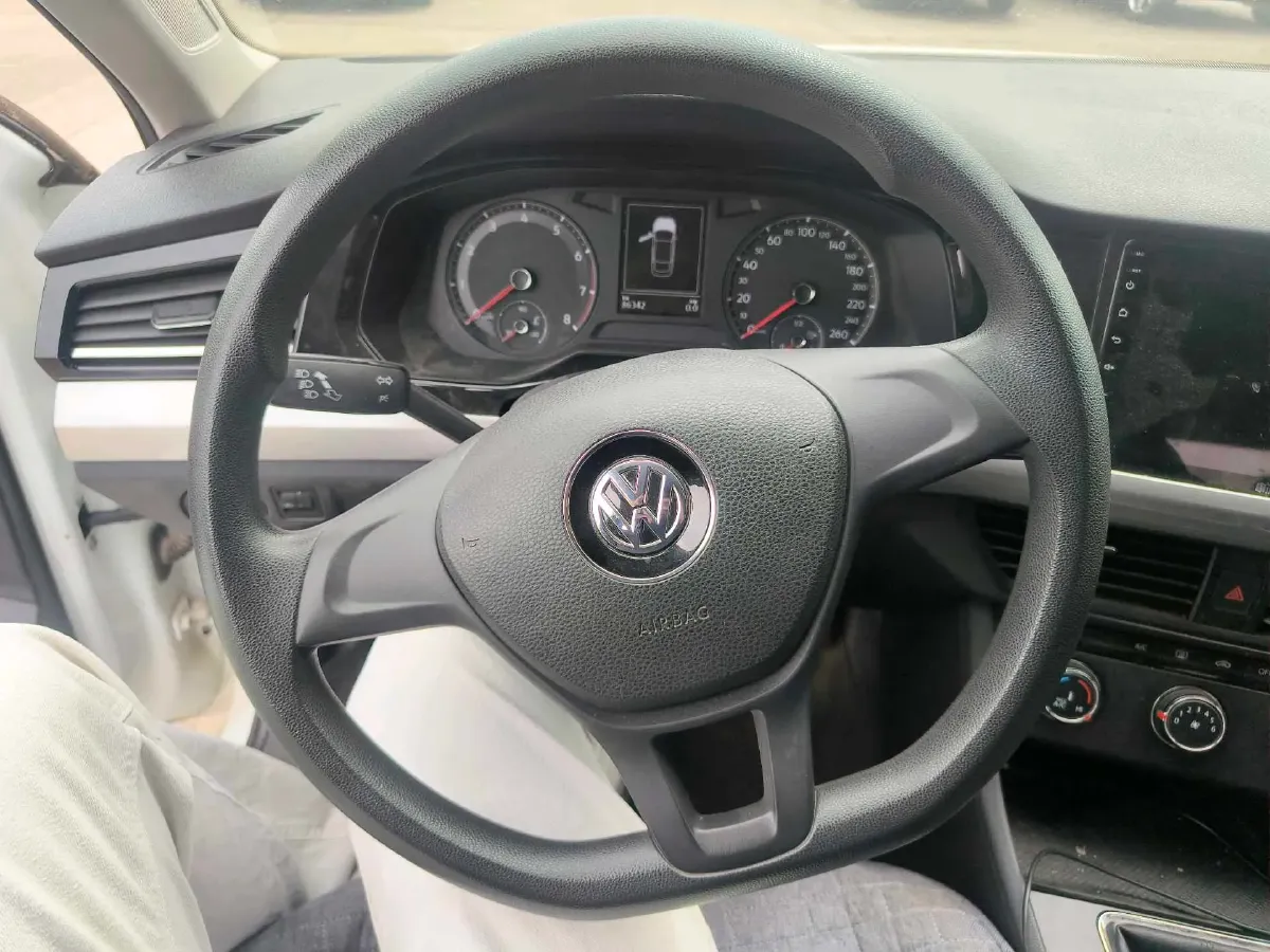 2019 MAXUS XinTu V80 2.5T 136HP L4 6MT,autocango,china used car exporter,china ev exporter,chinese used car exporter,chinese used ev exporter