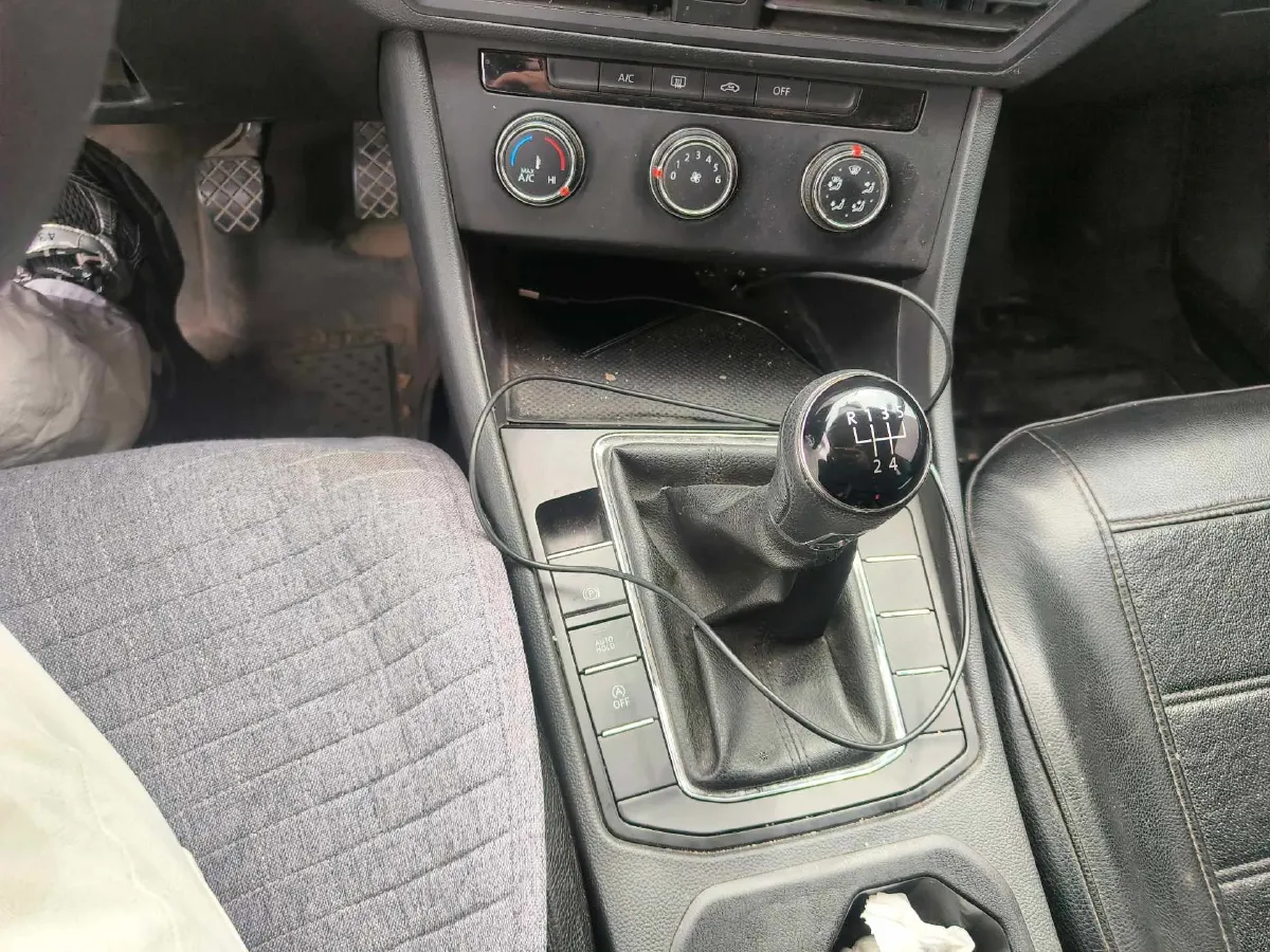 2019 MAXUS XinTu V80 2.5T 136HP L4 6MT,autocango,china used car exporter,china ev exporter,chinese used car exporter,chinese used ev exporter