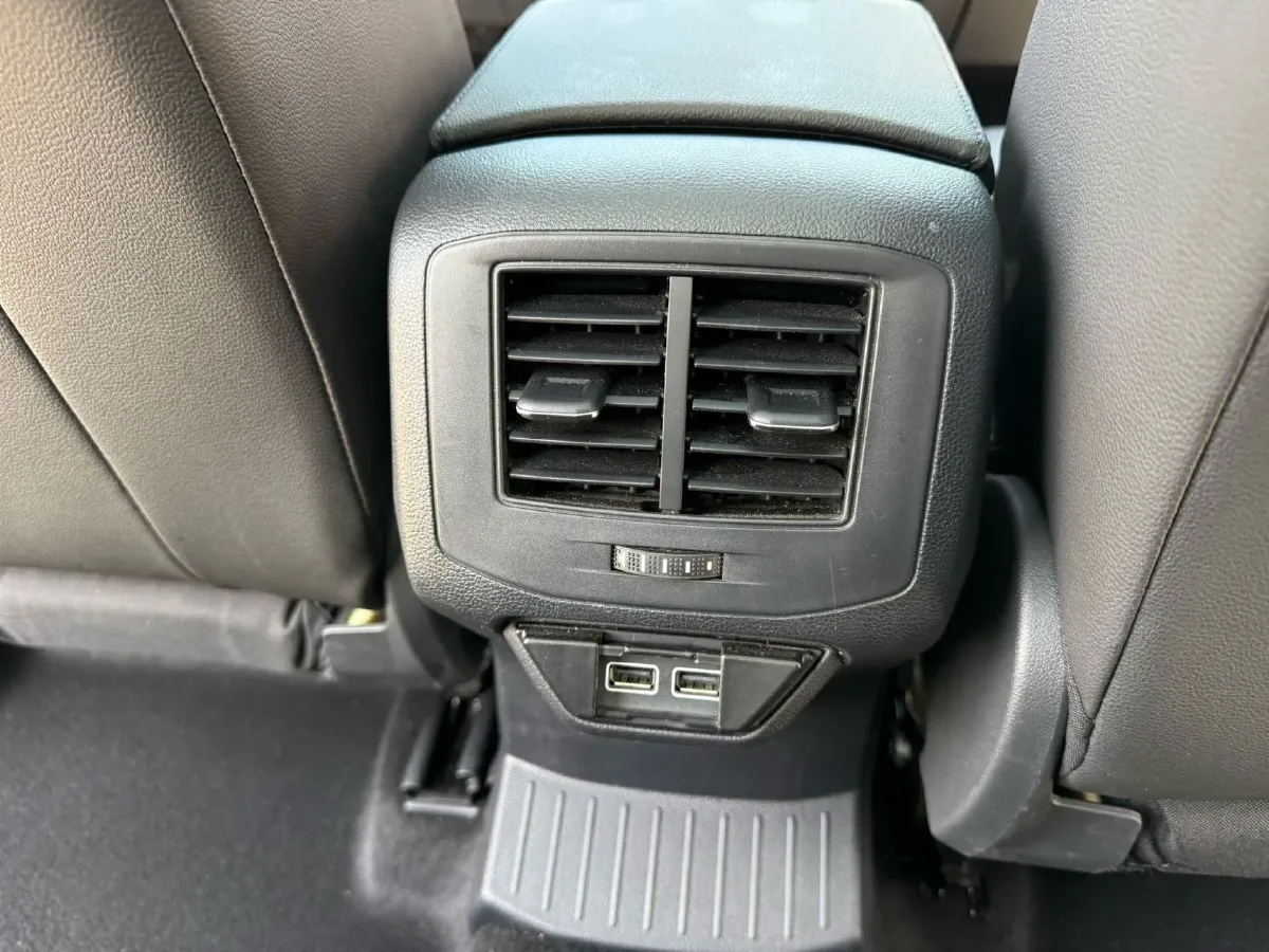 2022 Volkswagen T-Roc 1.4T 150HP L4 7DCT,autocango,china used car exporter,china ev exporter,chinese used car exporter,chinese used ev exporter