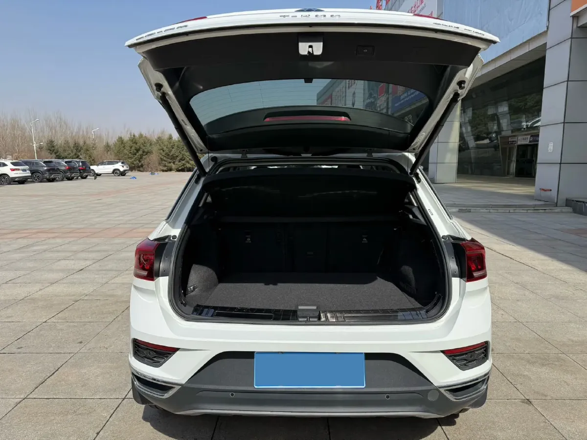 2022 Volkswagen T-Roc 1.4T 150HP L4 7DCT,autocango,china used car exporter,china ev exporter,chinese used car exporter,chinese used ev exporter