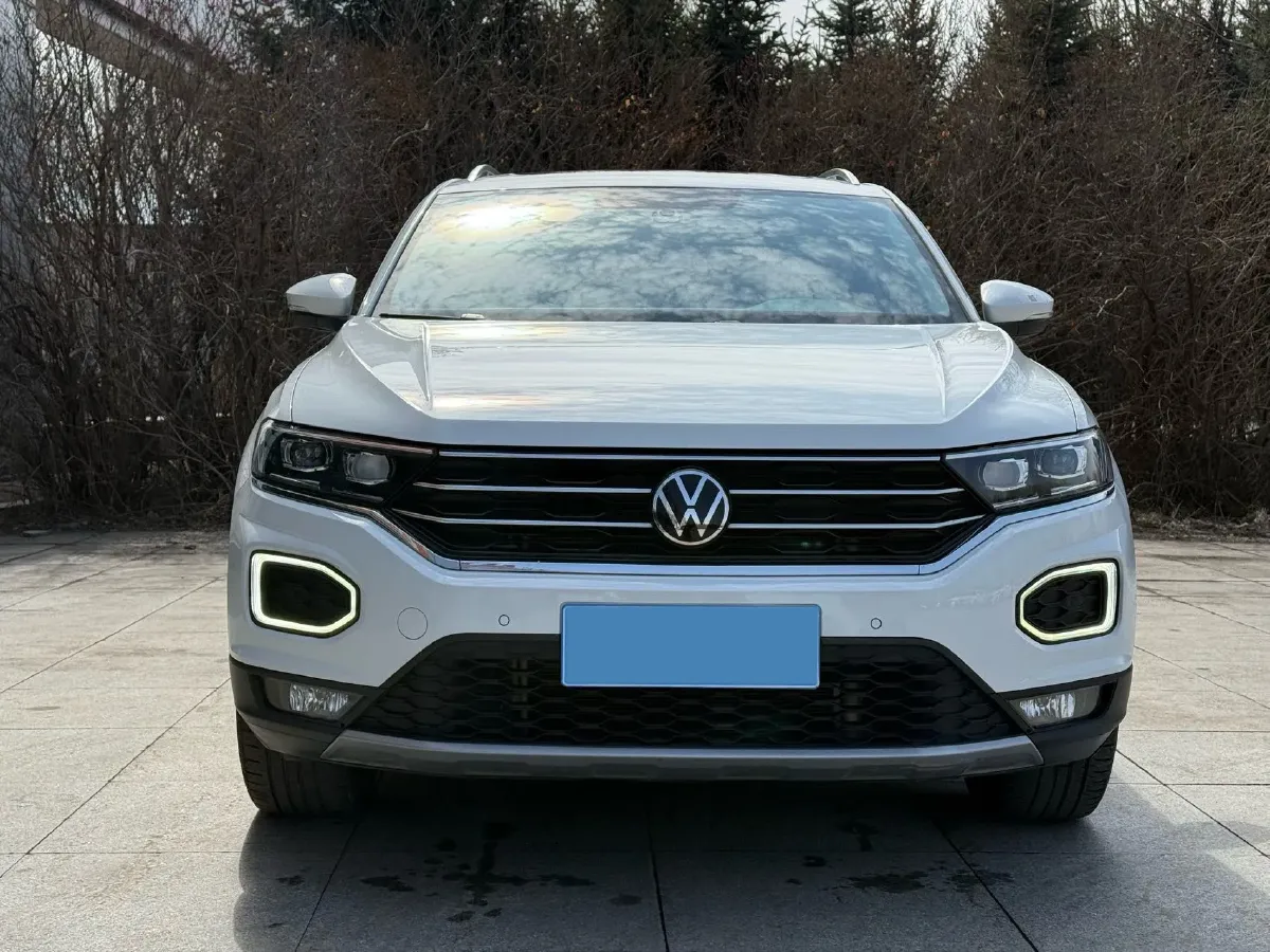 2022 Volkswagen T-Roc 1.4T 150HP L4 7DCT,autocango,china used car exporter,china ev exporter,chinese used car exporter,chinese used ev exporter