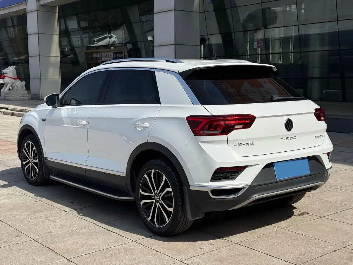 2022 Volkswagen T-Roc 1.4T 150HP L4 7DCT,autocango,china used car exporter,china ev exporter,chinese used car exporter,chinese used ev exporter