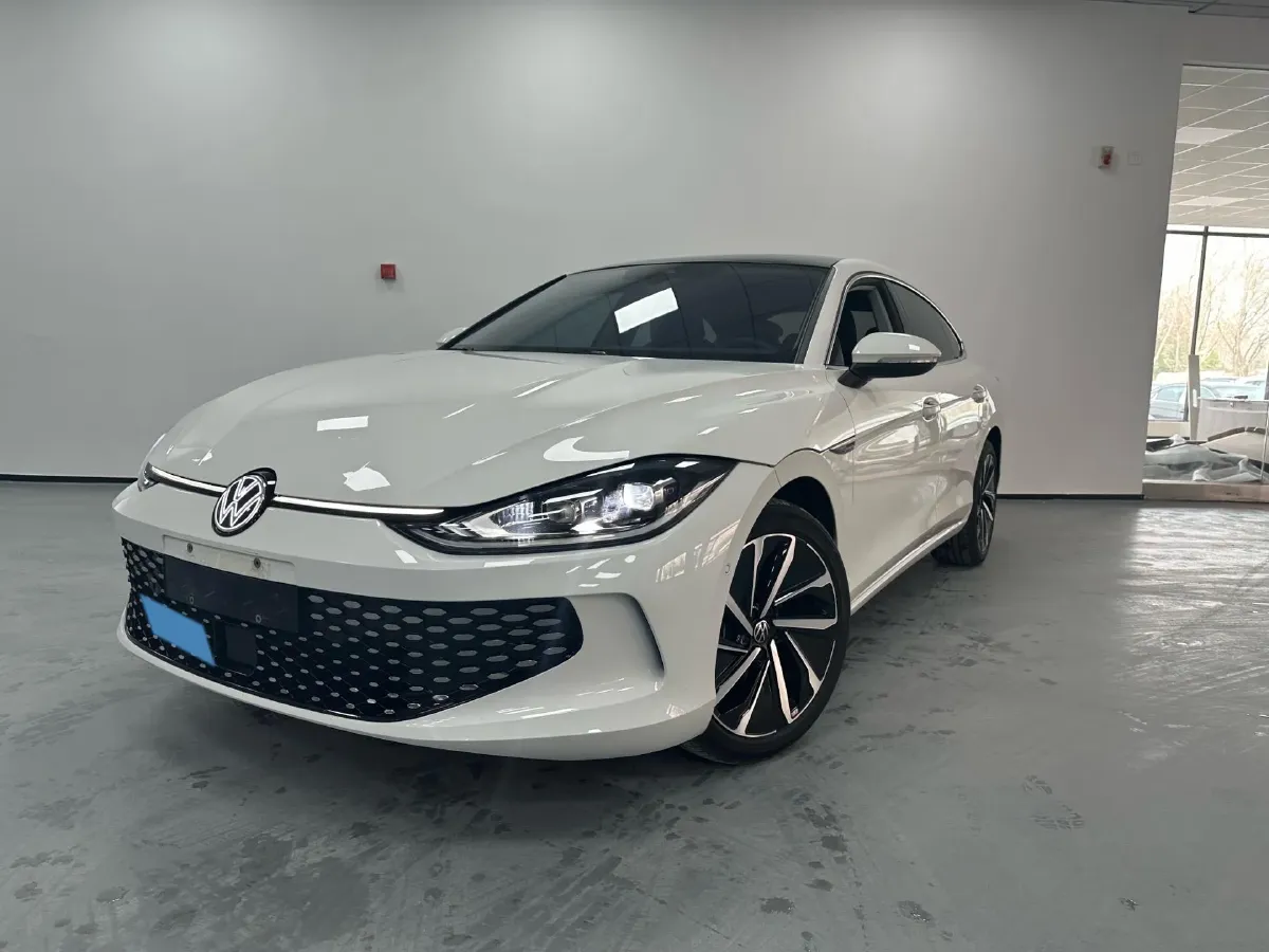 2022 Skoda Superb 2.0T 186HP L4 7DCT,autocango,china used car exporter,china ev exporter,chinese used car exporter,chinese used ev exporter