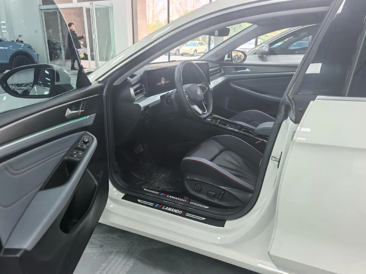 2022 Skoda Superb 2.0T 186HP L4 7DCT,autocango,china used car exporter,china ev exporter,chinese used car exporter,chinese used ev exporter