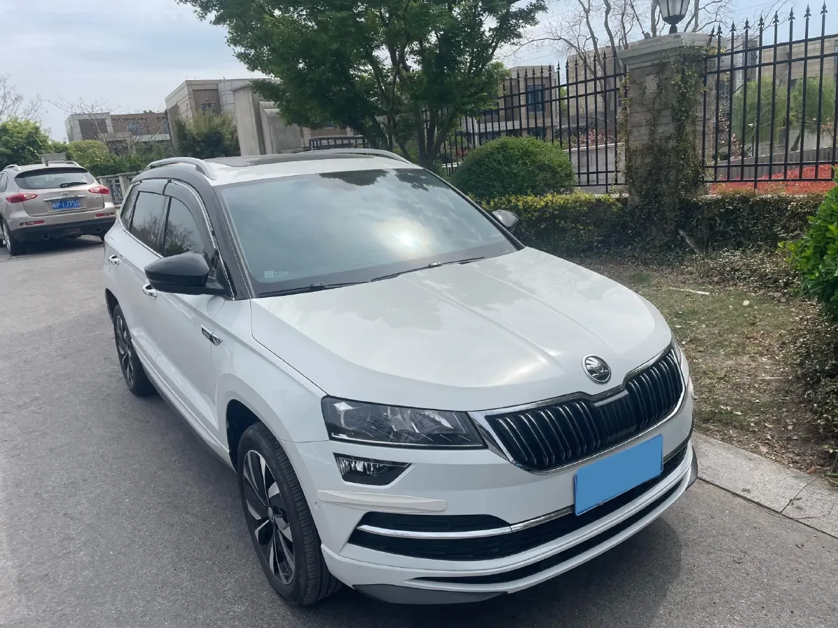 2024 Skoda Karoq 1.4T 150HP L4 7DCT,autocango,china used car exporter,china ev exporter,chinese used car exporter,chinese used ev exporter