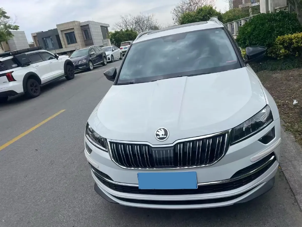 2024 Skoda Karoq 1.4T 150HP L4 7DCT,autocango,china used car exporter,china ev exporter,chinese used car exporter,chinese used ev exporter