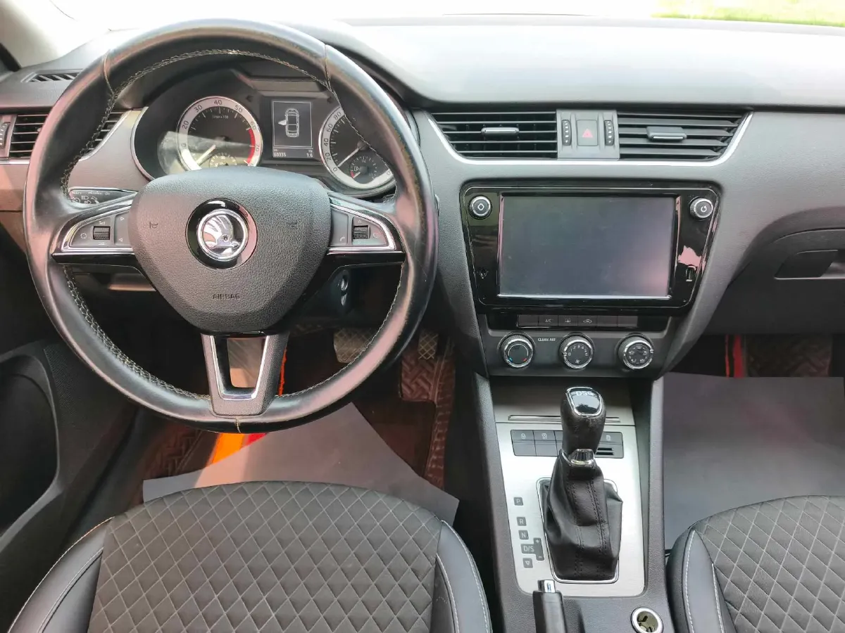 2018 Skoda Octavia 1.2T 116HP L4 7DCT,autocango,china used car exporter,china ev exporter,chinese used car exporter,chinese used ev exporter