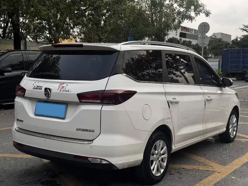 2019 BaoJun 360 1.5L 105HP L4 CVT,autocango,china used car exporter,china ev exporter,chinese used car exporter,chinese used ev exporter