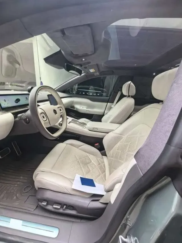 2022 Land Rover Discovery Sport 2.0T 249HP L4 9AT,autocango,china used car exporter,china ev exporter,chinese used car exporter,chinese used ev exporter