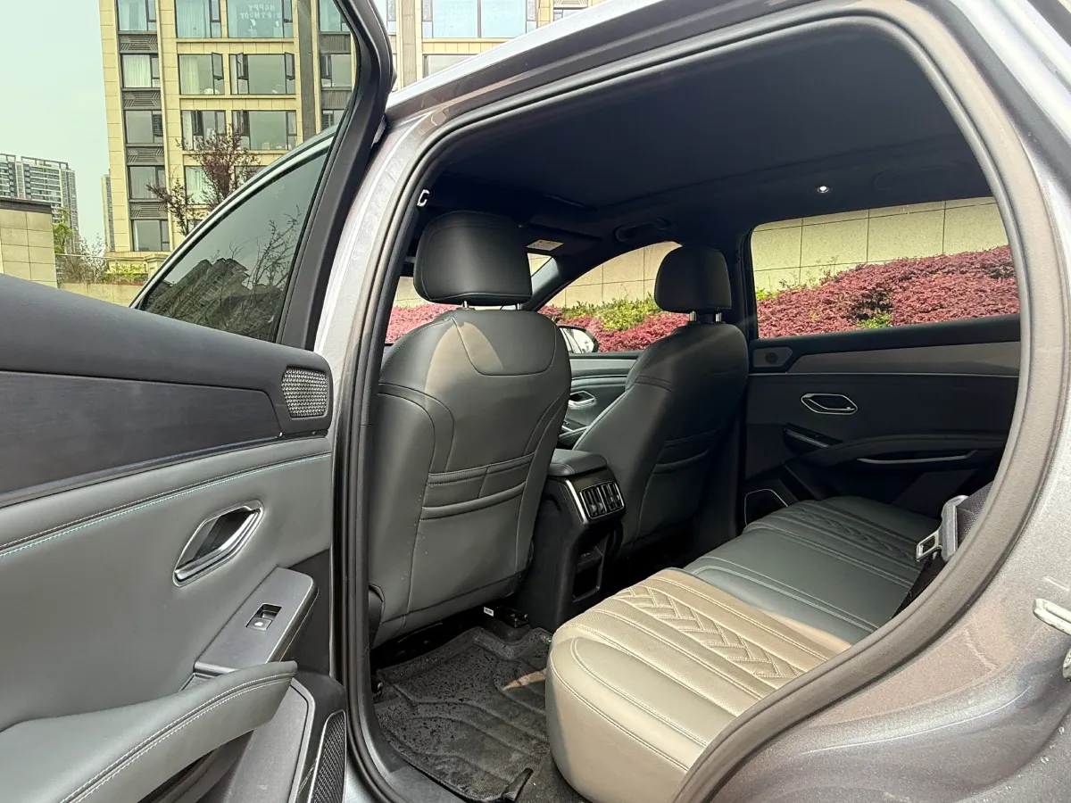 2025 BYD SongL DM-i 1.5L 101HP L4 E-CVT PHEV 26.6KWH,autocango,china used car exporter,china ev exporter,chinese used car exporter,chinese used ev exporter