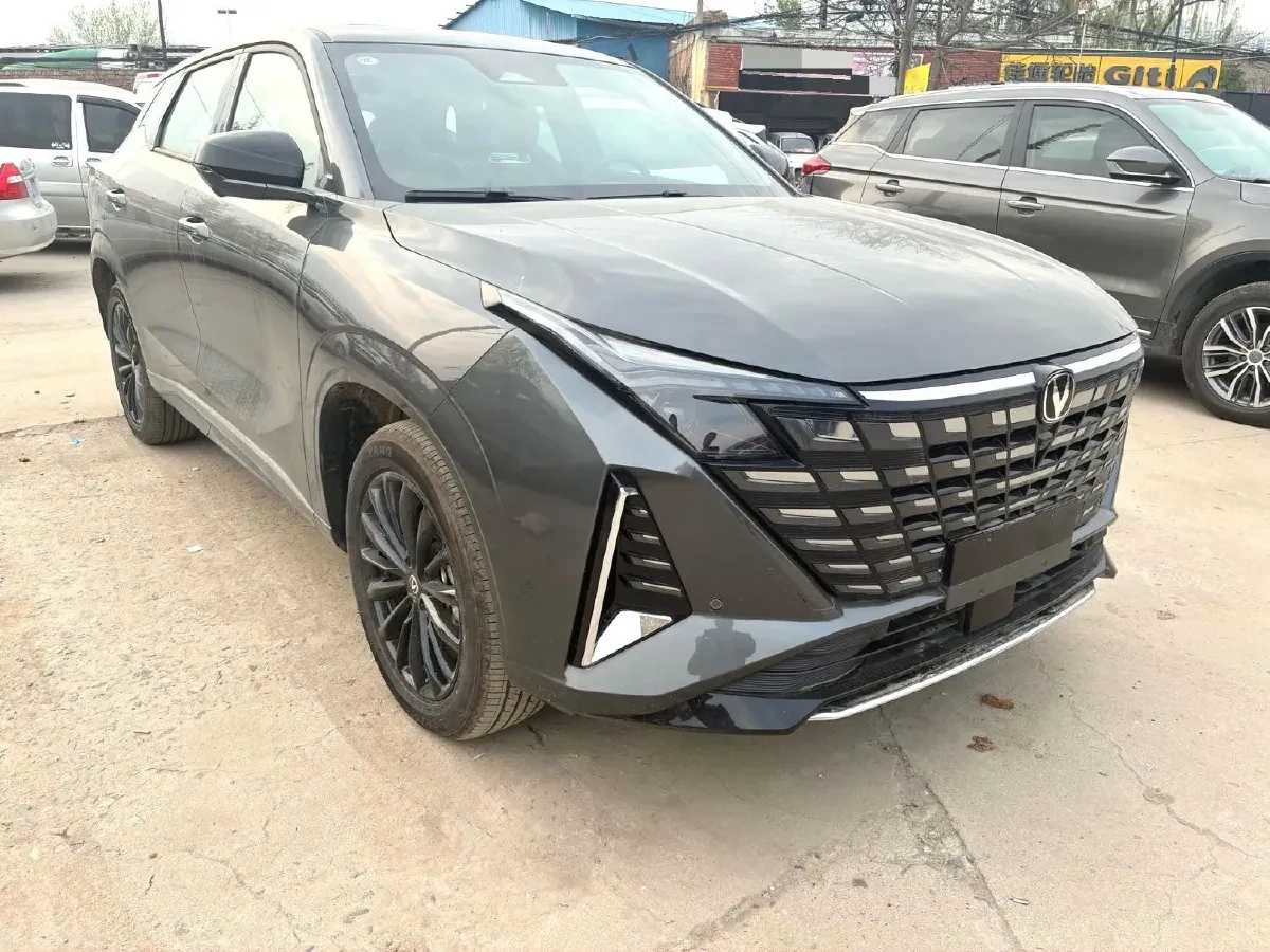 2024 ChangAn UNI-Z 1.5L 98HP L4 E-CVT PHEV 18.4KWH,autocango,china used car exporter,china ev exporter,chinese used car exporter,chinese used ev exporter