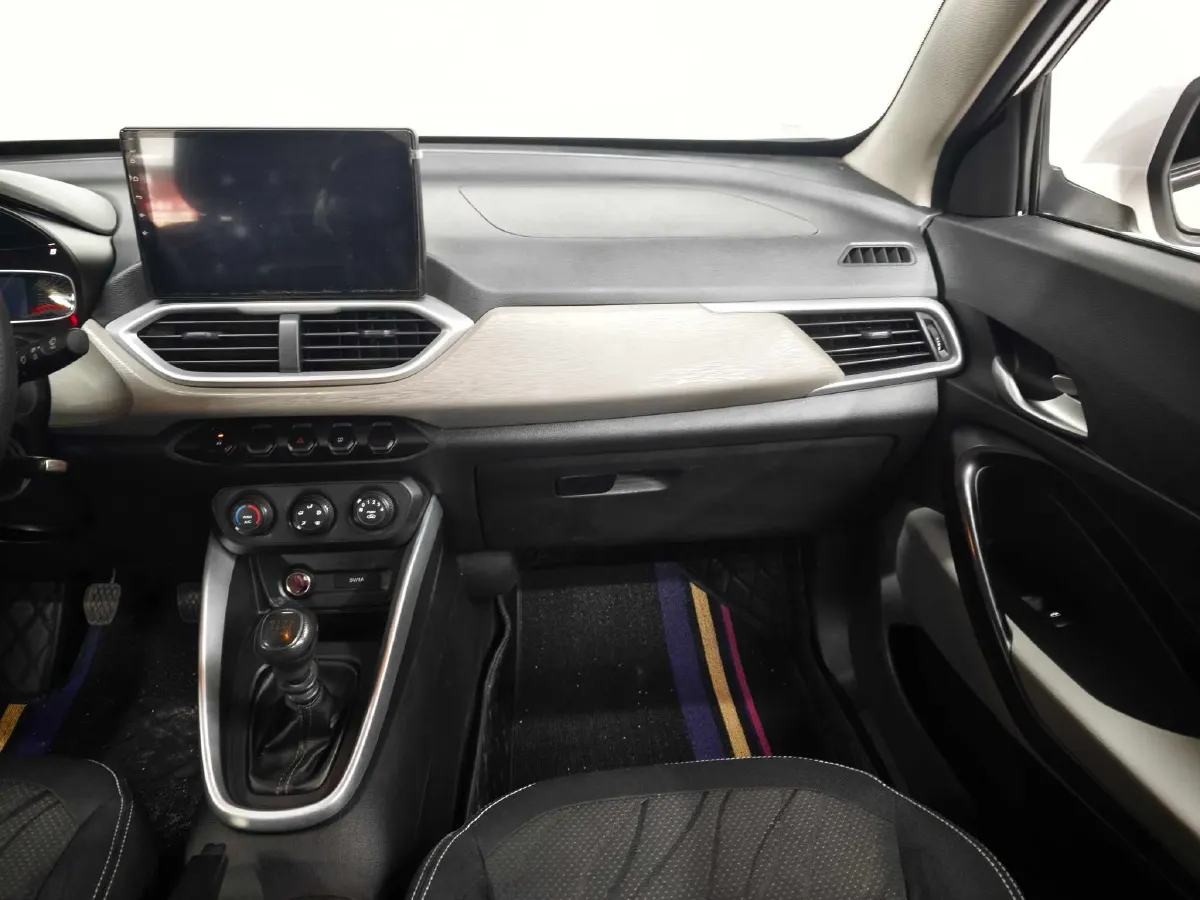 2021 BaoJun 510 1.5L 99HP L4 6MT,autocango,china used car exporter,china ev exporter,chinese used car exporter,chinese used ev exporter