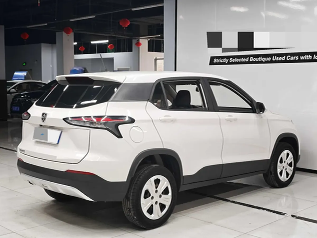 2021 BaoJun 510 1.5L 99HP L4 6MT,autocango,china used car exporter,china ev exporter,chinese used car exporter,chinese used ev exporter