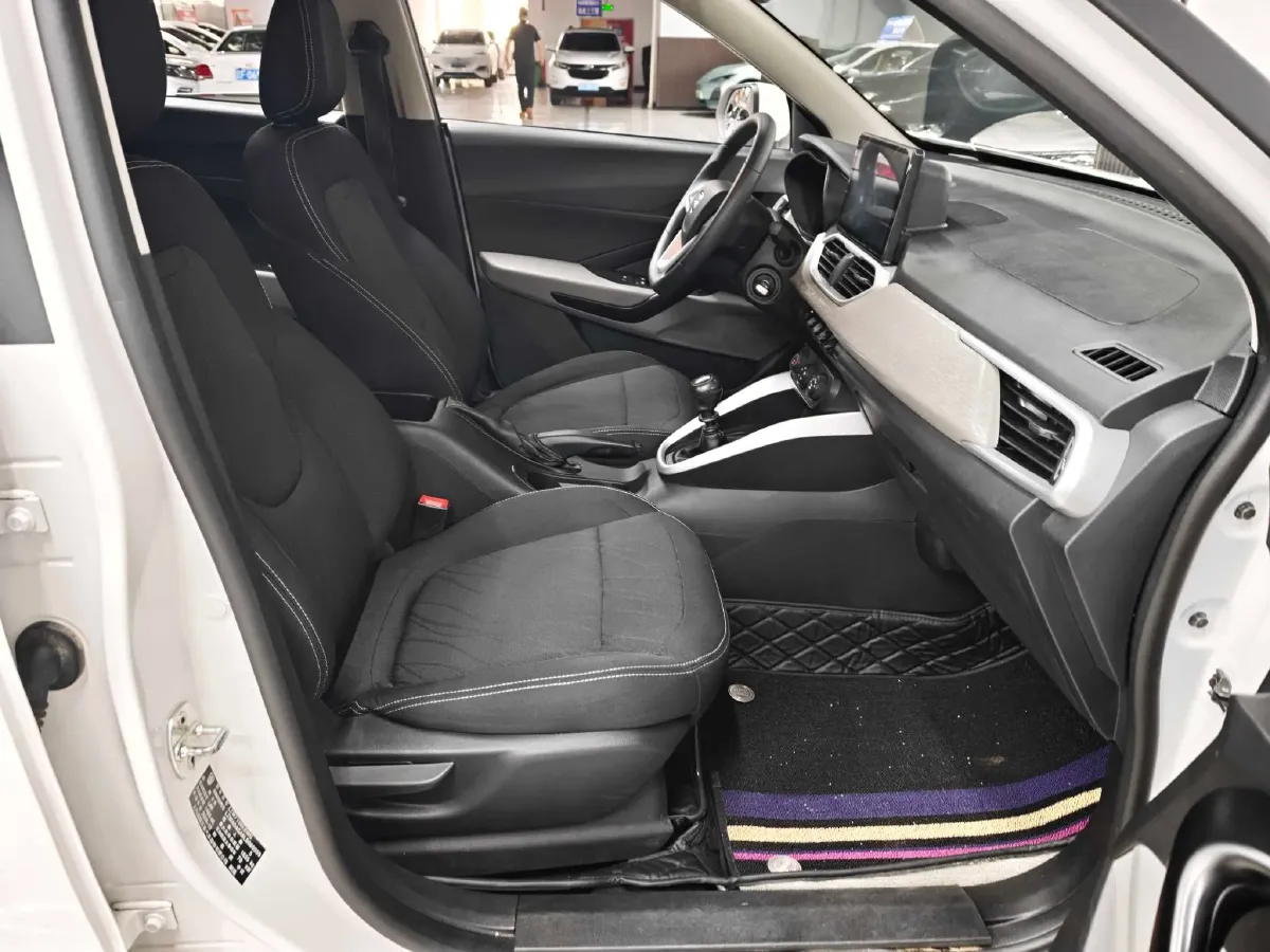 2021 BaoJun 510 1.5L 99HP L4 6MT,autocango,china used car exporter,china ev exporter,chinese used car exporter,chinese used ev exporter