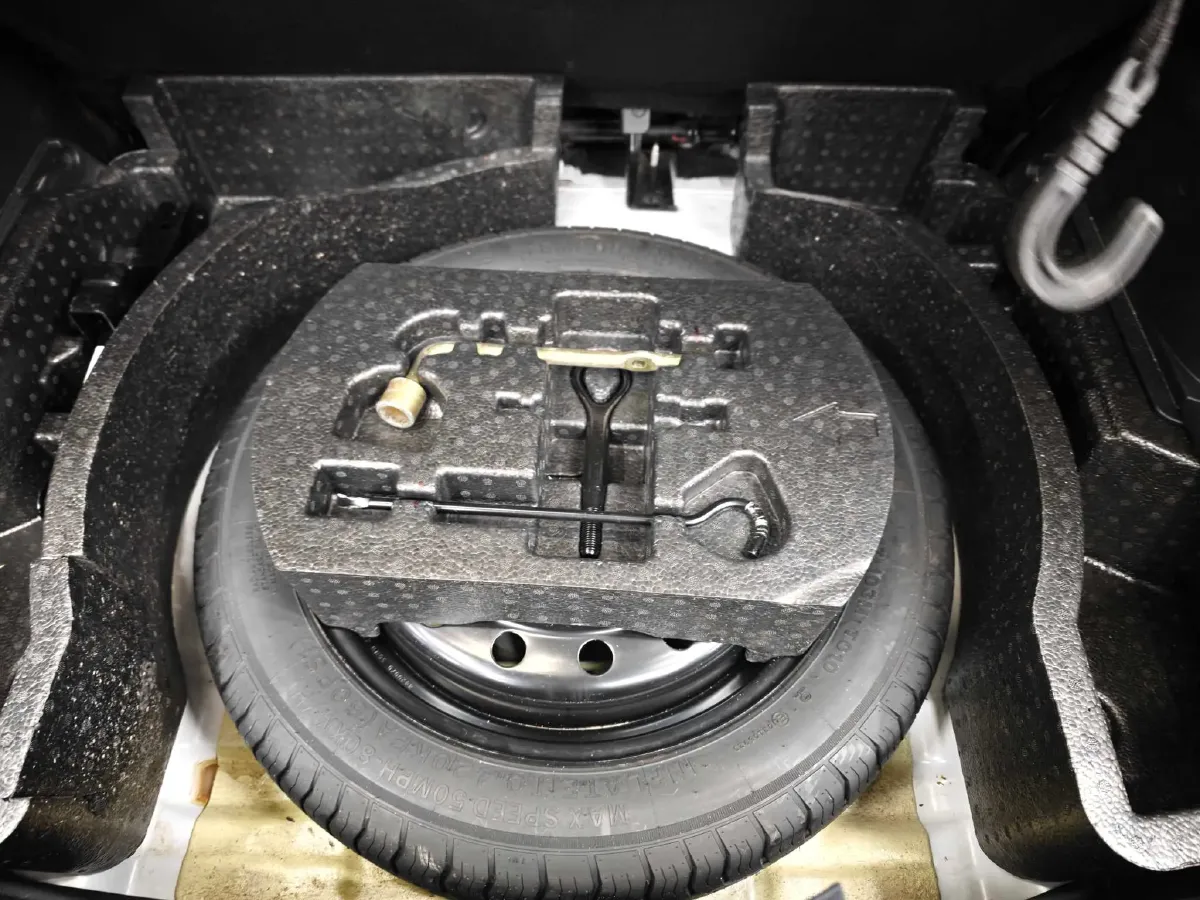 2021 BaoJun 510 1.5L 99HP L4 6MT,autocango,china used car exporter,china ev exporter,chinese used car exporter,chinese used ev exporter