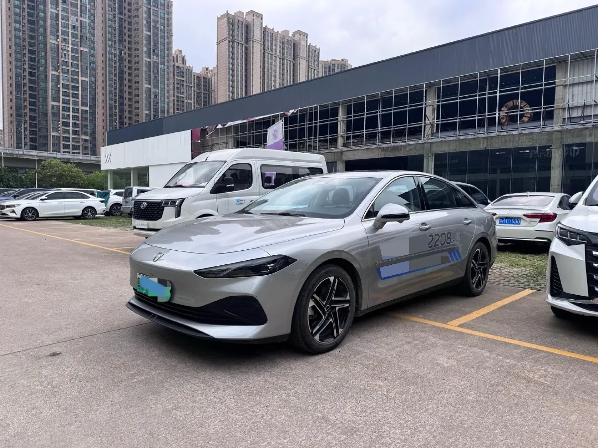 2023 Roewe D7 1.5L 112HP L4 1DHT PHEV 21.4KWH,autocango,china used car exporter,china ev exporter,chinese used car exporter,chinese used ev exporter