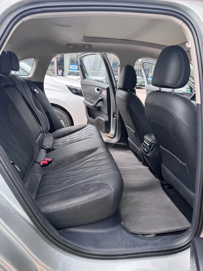 2023 Roewe D7 1.5L 112HP L4 1DHT PHEV 21.4KWH,autocango,china used car exporter,china ev exporter,chinese used car exporter,chinese used ev exporter