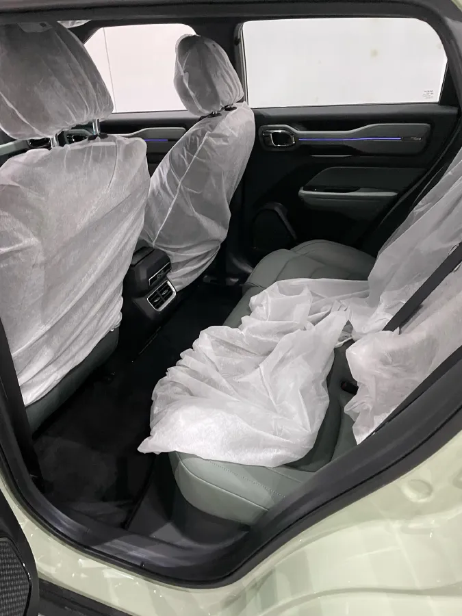 2025 Geely Cowboy 1.5T 181HP L4 7DCT,autocango,china used car exporter,china ev exporter,chinese used car exporter,chinese used ev exporter