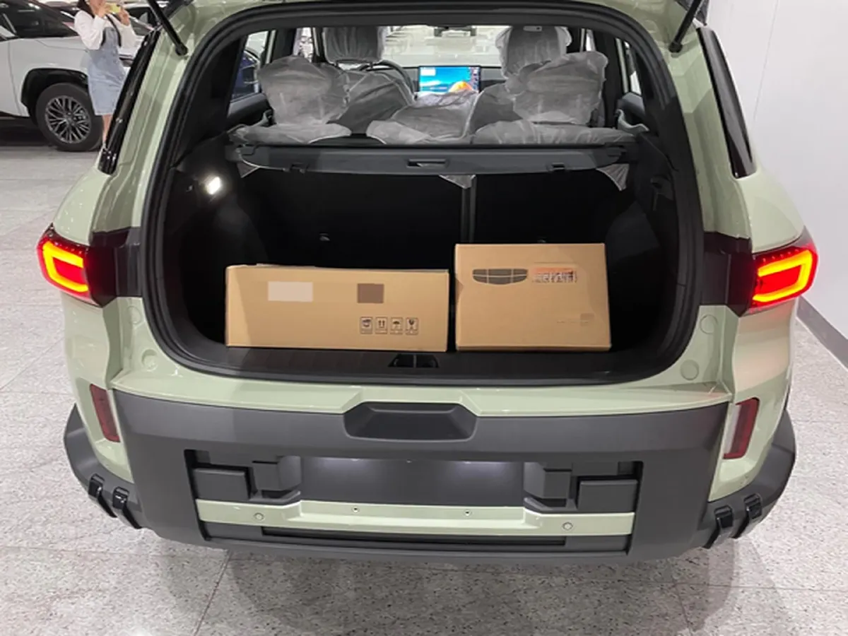 2025 Geely Cowboy 1.5T 181HP L4 7DCT,autocango,china used car exporter,china ev exporter,chinese used car exporter,chinese used ev exporter