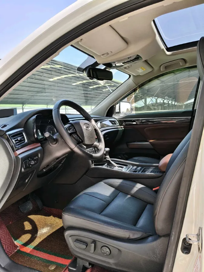 2017 GAC Trumpchi GS8 2.0T 201HP L4 6AT,autocango,china used car exporter,china ev exporter,chinese used car exporter,chinese used ev exporter