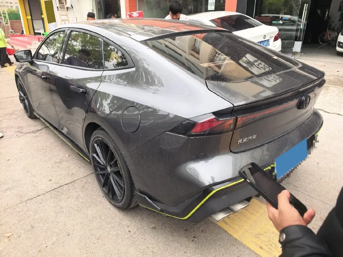 2022 ChangAn UNI-V 1.5T 188HP L4 7DCT,autocango,china used car exporter,china ev exporter,chinese used car exporter,chinese used ev exporter